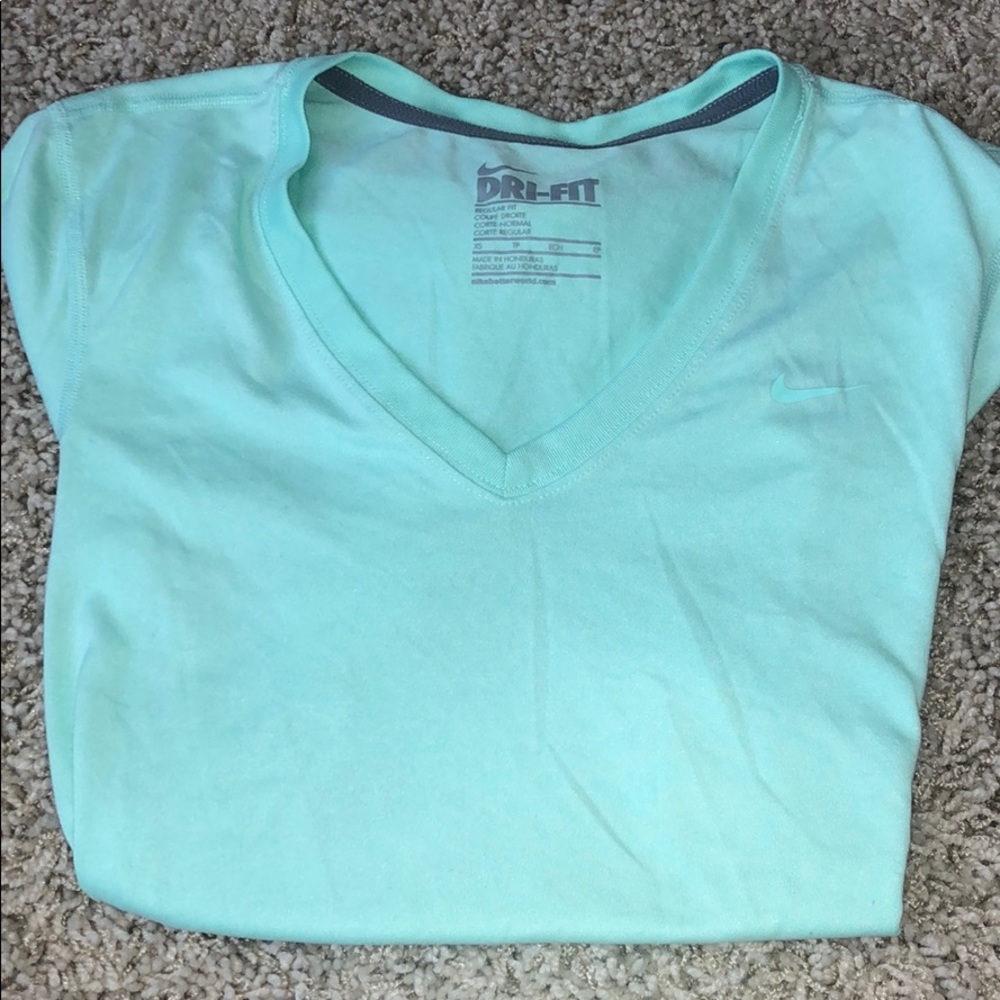 Nike Dry fit SHORT SLEEVE